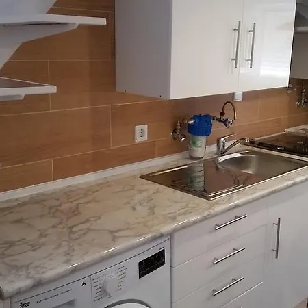 Principe Real Loft 2 דירה *